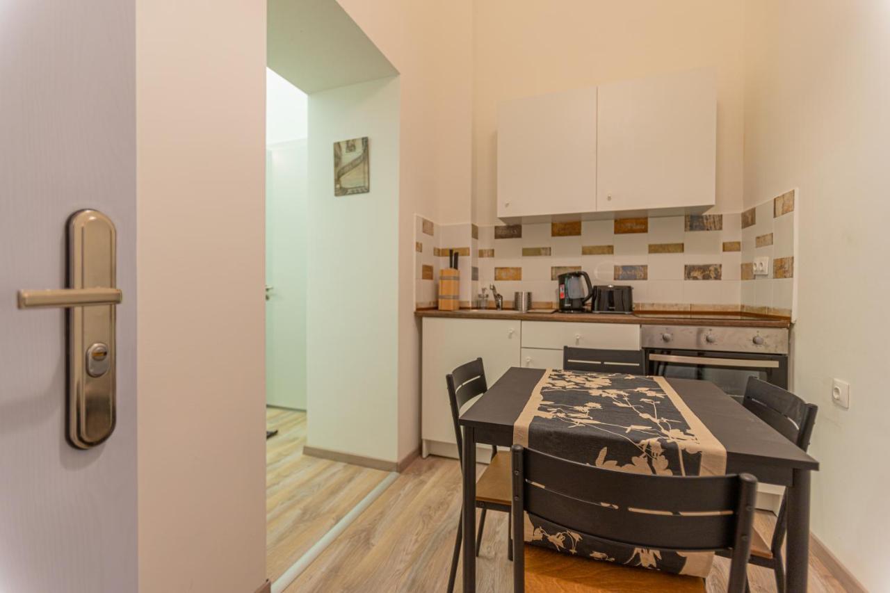 Downtown Studio Flat In Budapest, Mona エクステリア 写真
